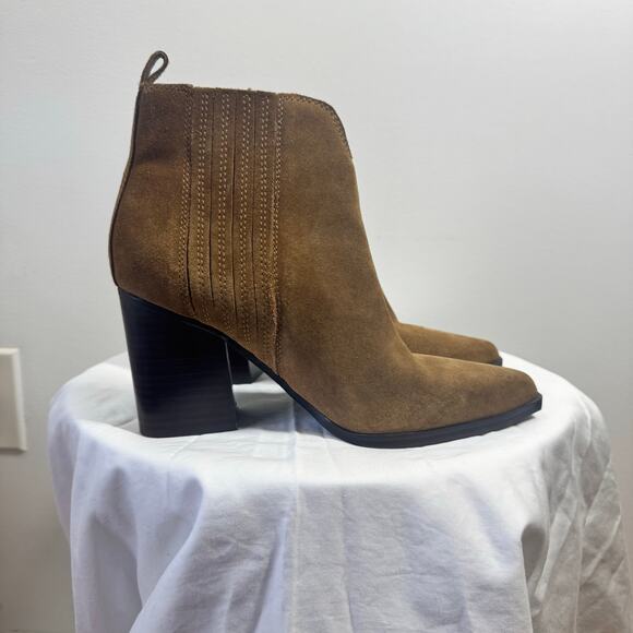 Marc Fisher Maree Boot Women 8M Brown Caramel Suede Ankle Heel Bootie Western - Picture 2 of 6